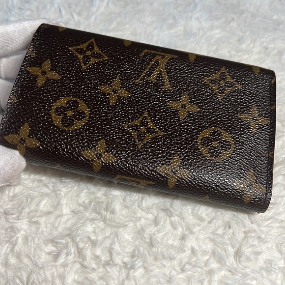 Louis Vuitton Porte Monnaie Tresor Wallet Monogram Canvas - Picture 3 of 16